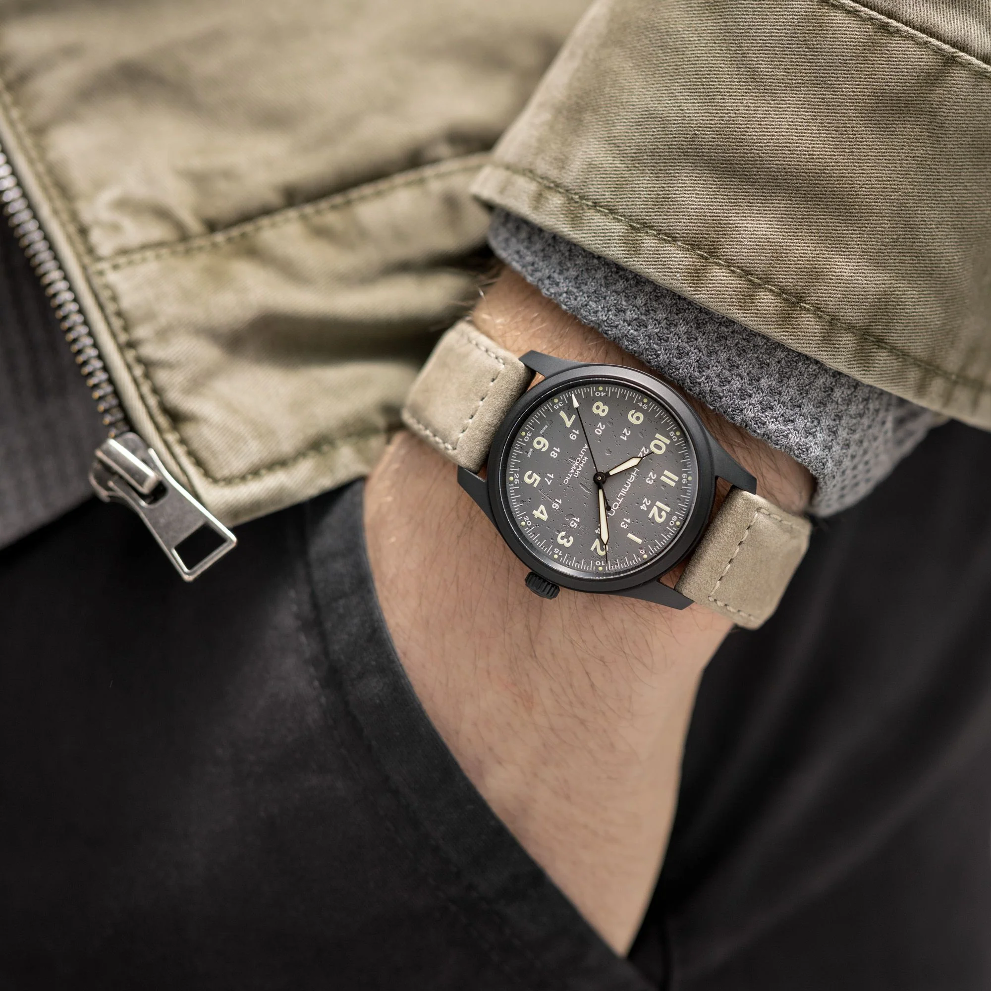 HAMILTON - Khaki Field Titanium Auto 38mm | H70215880 - Image 6